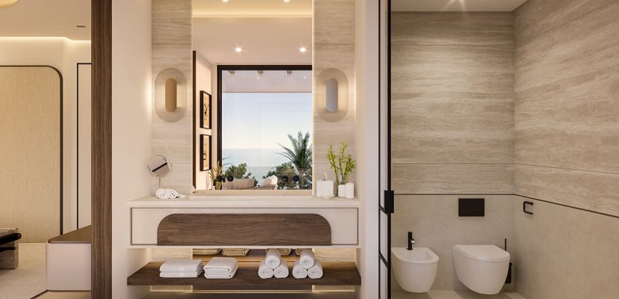Semi-detached 4 bedroom villa with private pool in Marbella