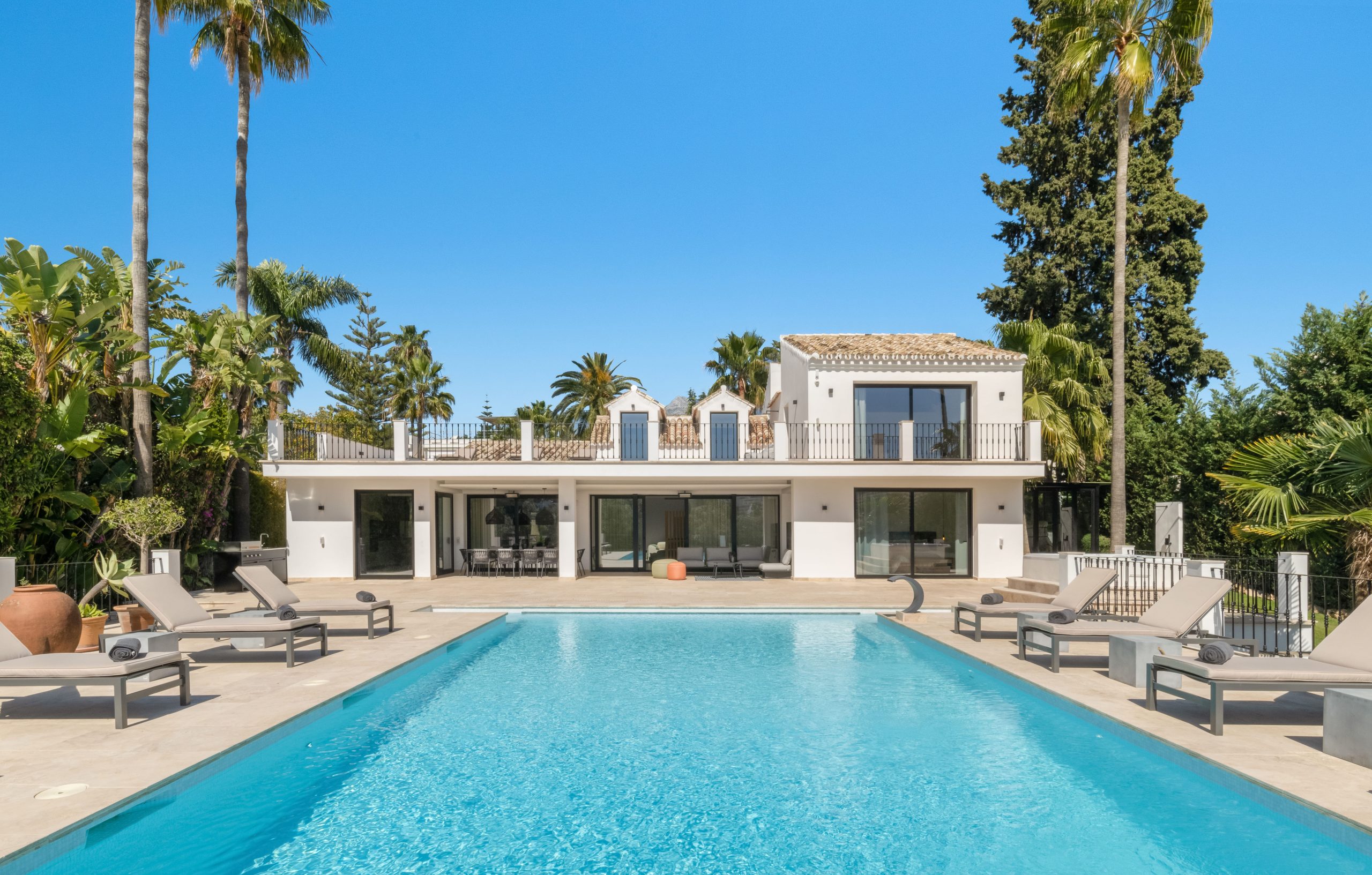 Golf front luxury villa in Marbella